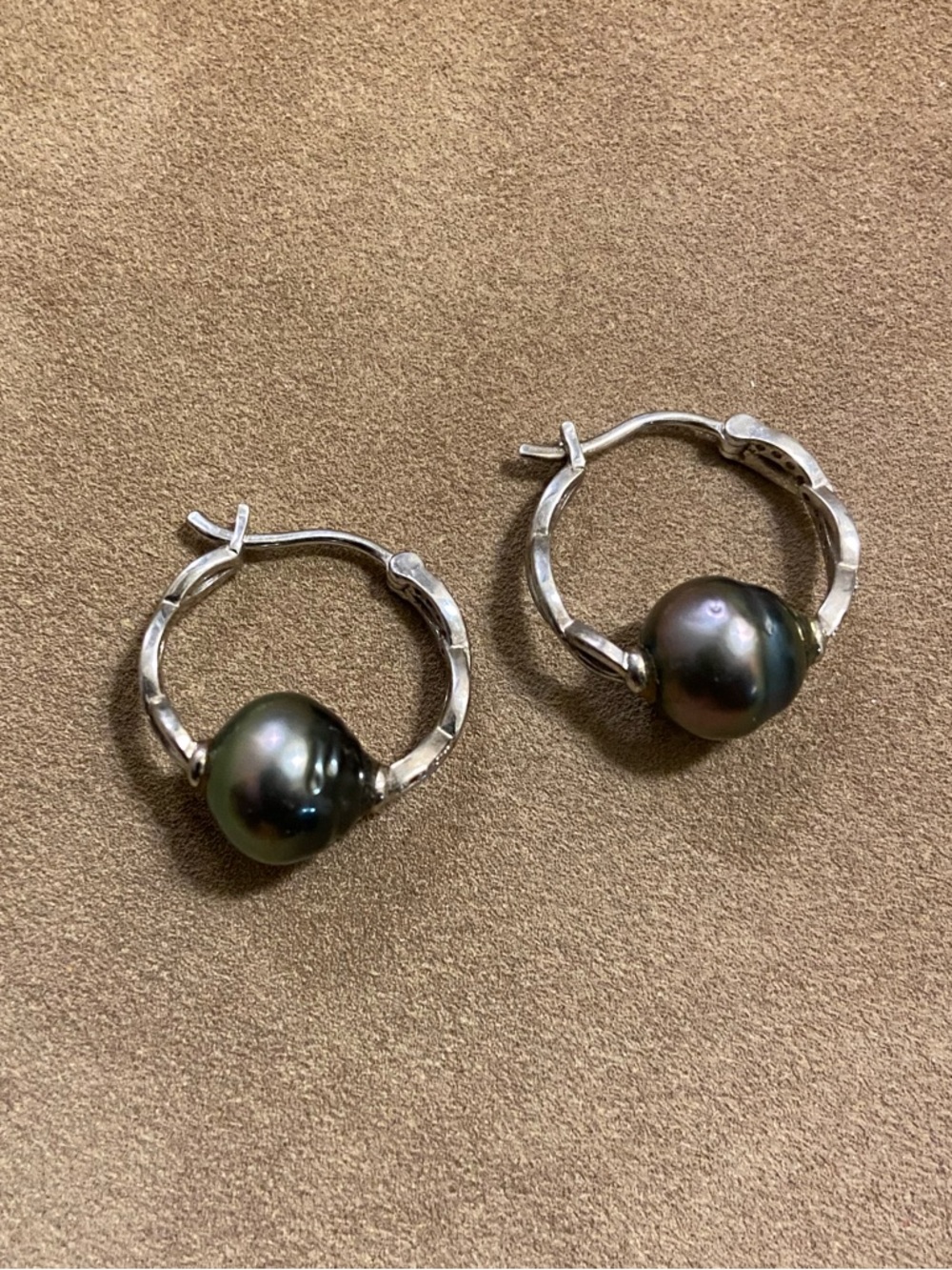 Elegant Black Pearl Hoop Earrings